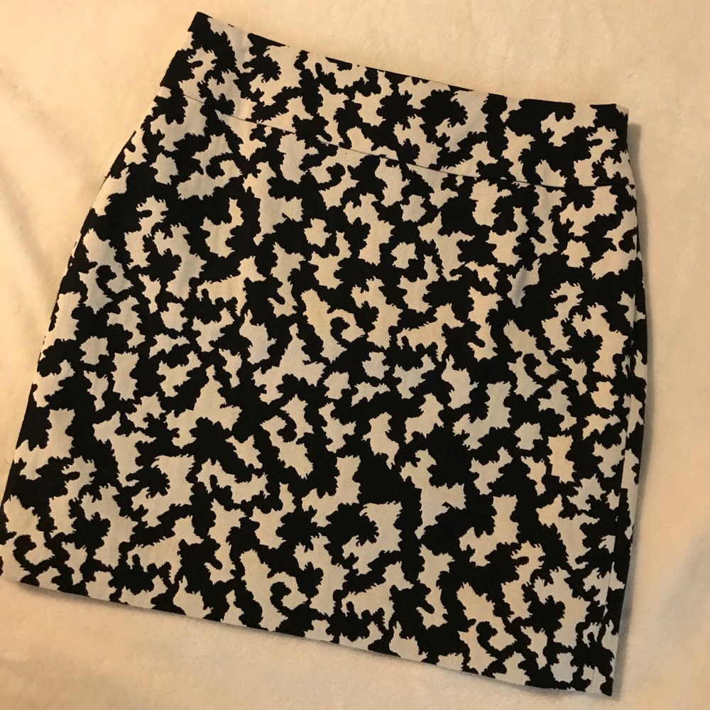 Brocade print skirt